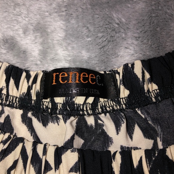 Renee C Aztec Print off the shoulder blouse - Picture 2 of 2